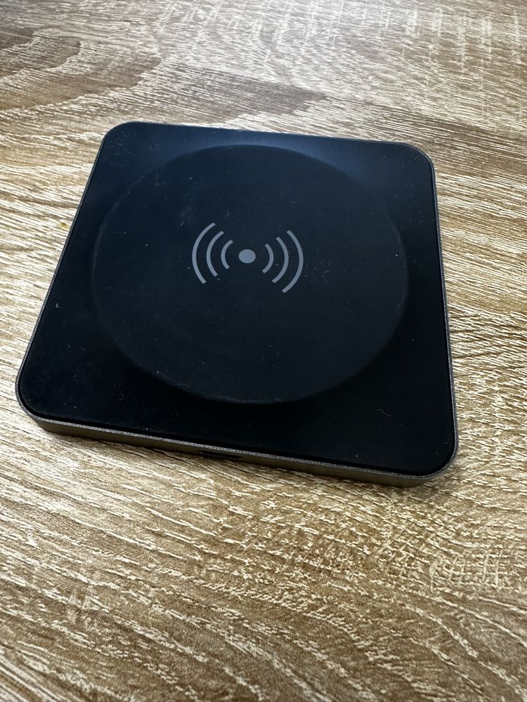 Ładowarka indukcyjna USB-C