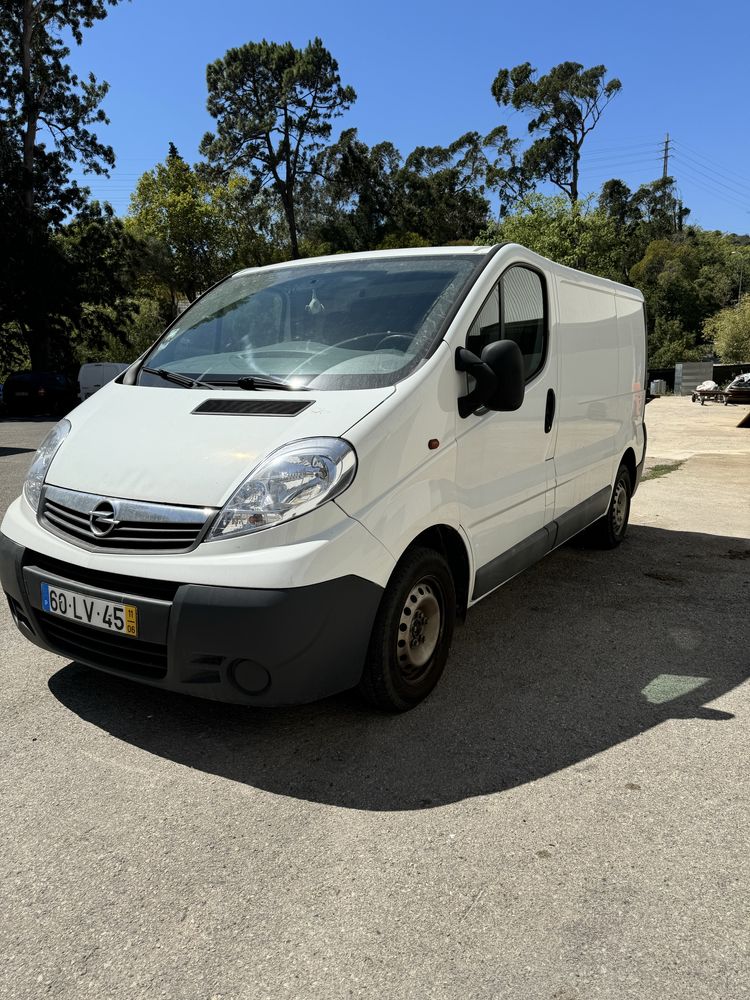 Opel vivaro 2.0 cdti 2011