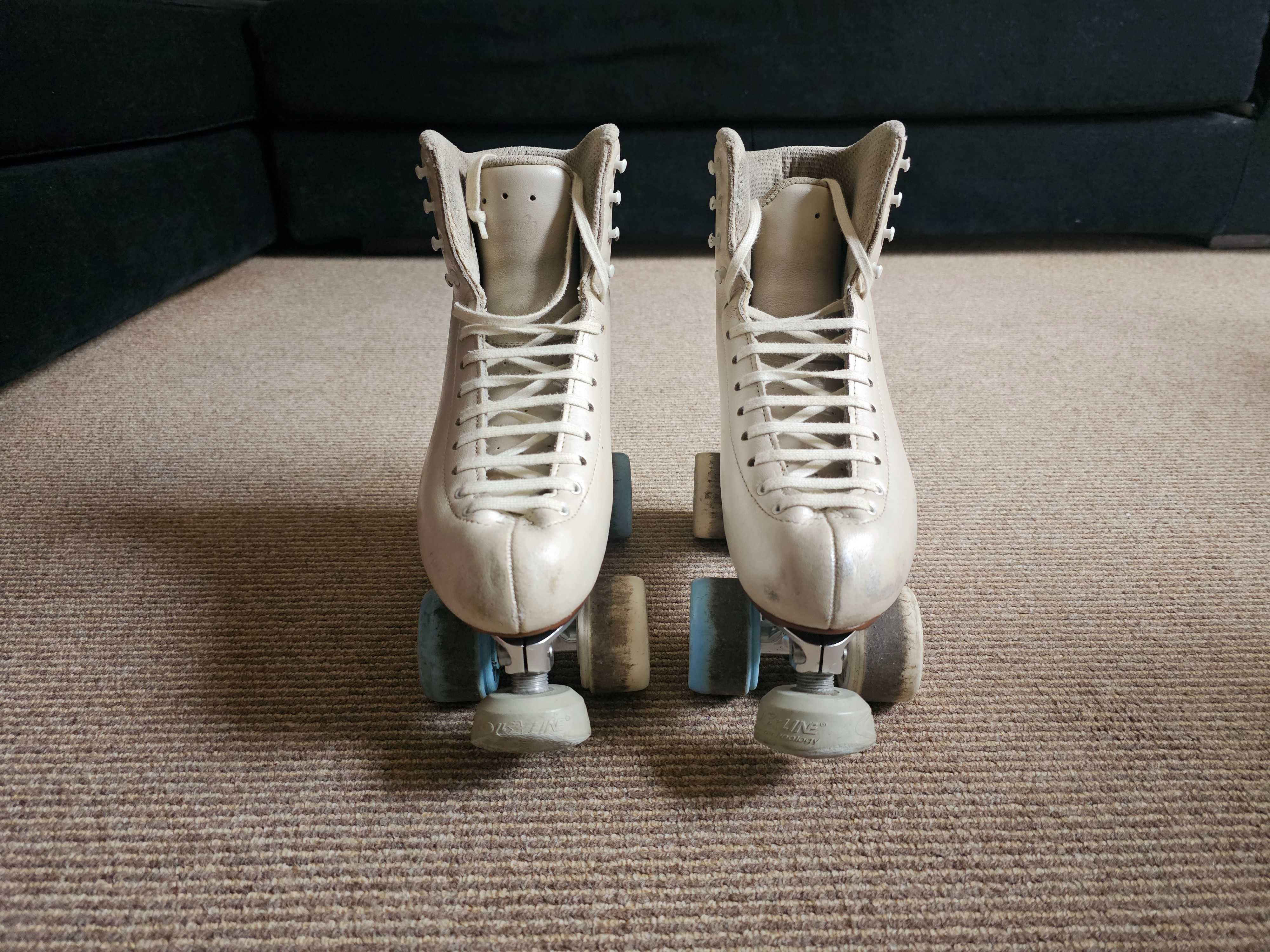 Patins de patinagem artistica