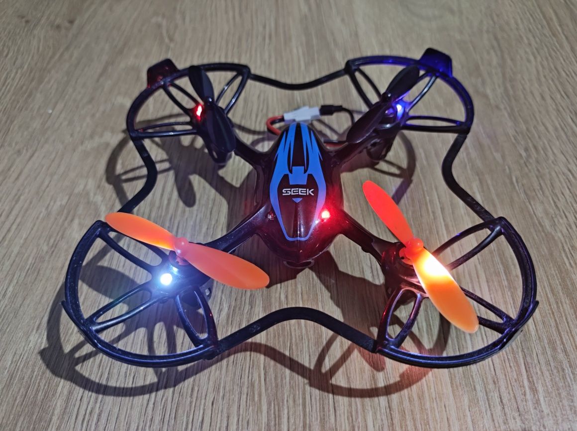 Dron R/C z kamerą Seek