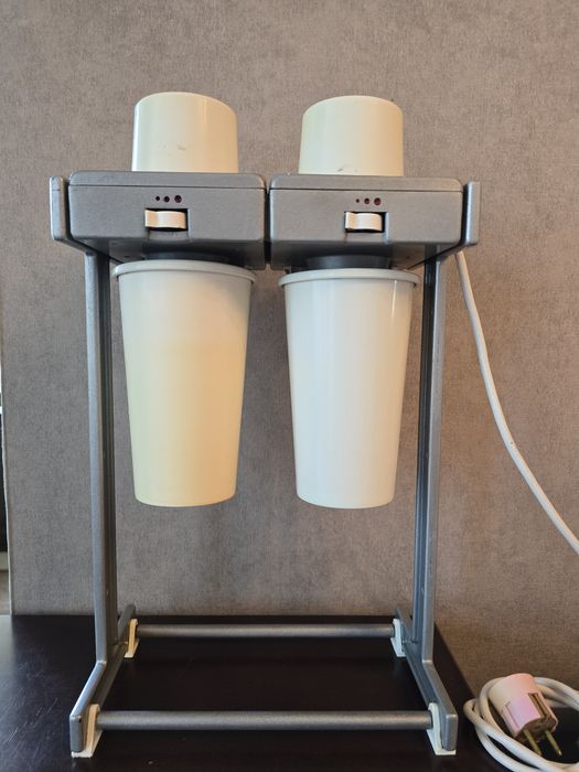 СРОЧНО! Міксер для молочних і фруктових коктейлей "Воронеж 2".