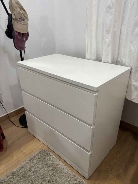 Cómoda madeira IKEA
