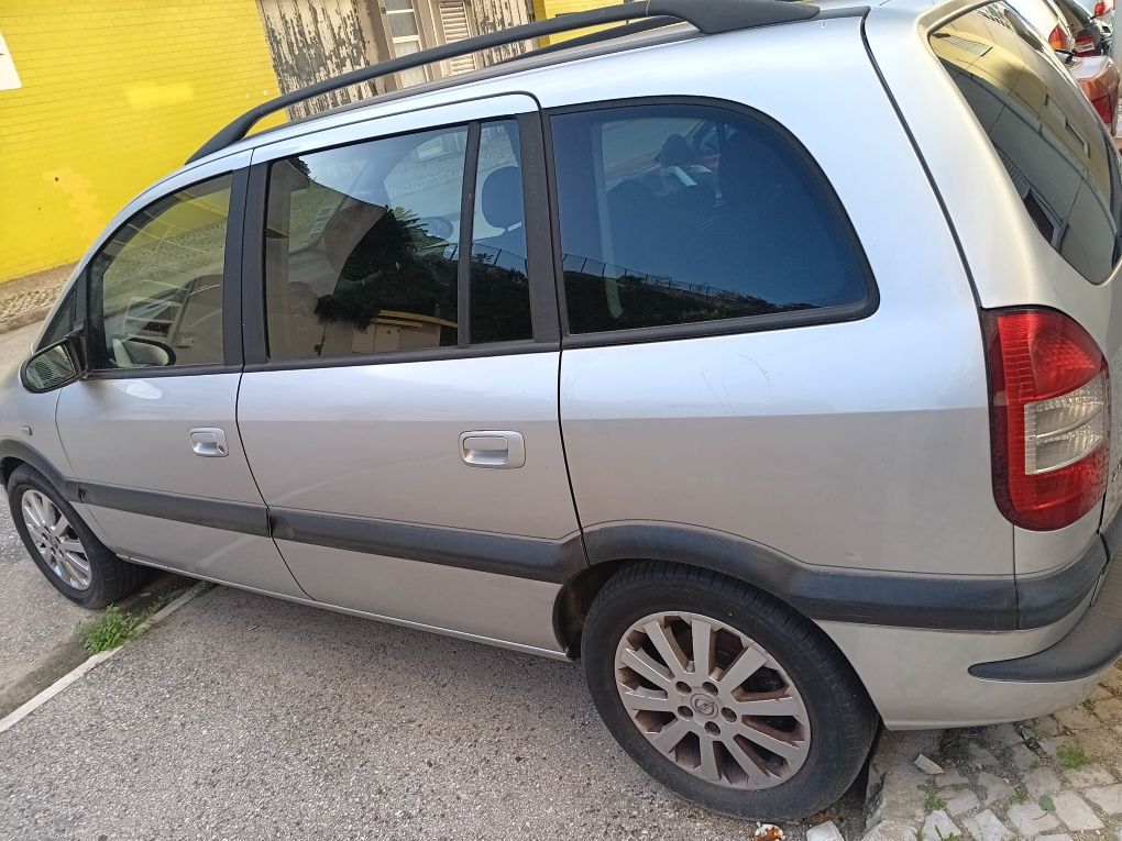 Vendo  Opel Zafira