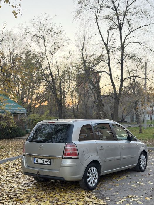Opel Zafira рестайлинг