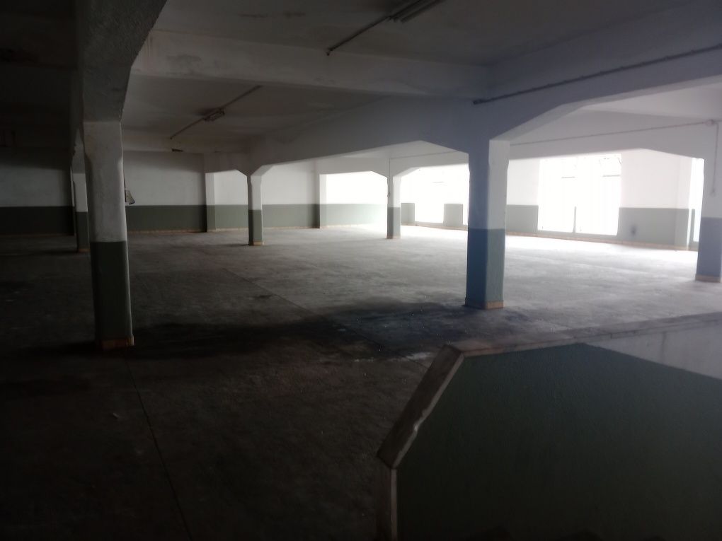 Vende Armazém / pavilhão Industrial/ garagem oficina