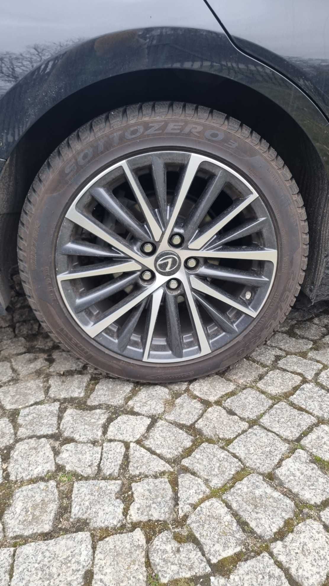 Oryginalne Koła Lexus ES 235/45/18 Opony zimowe Pirelli sottozero 2023
