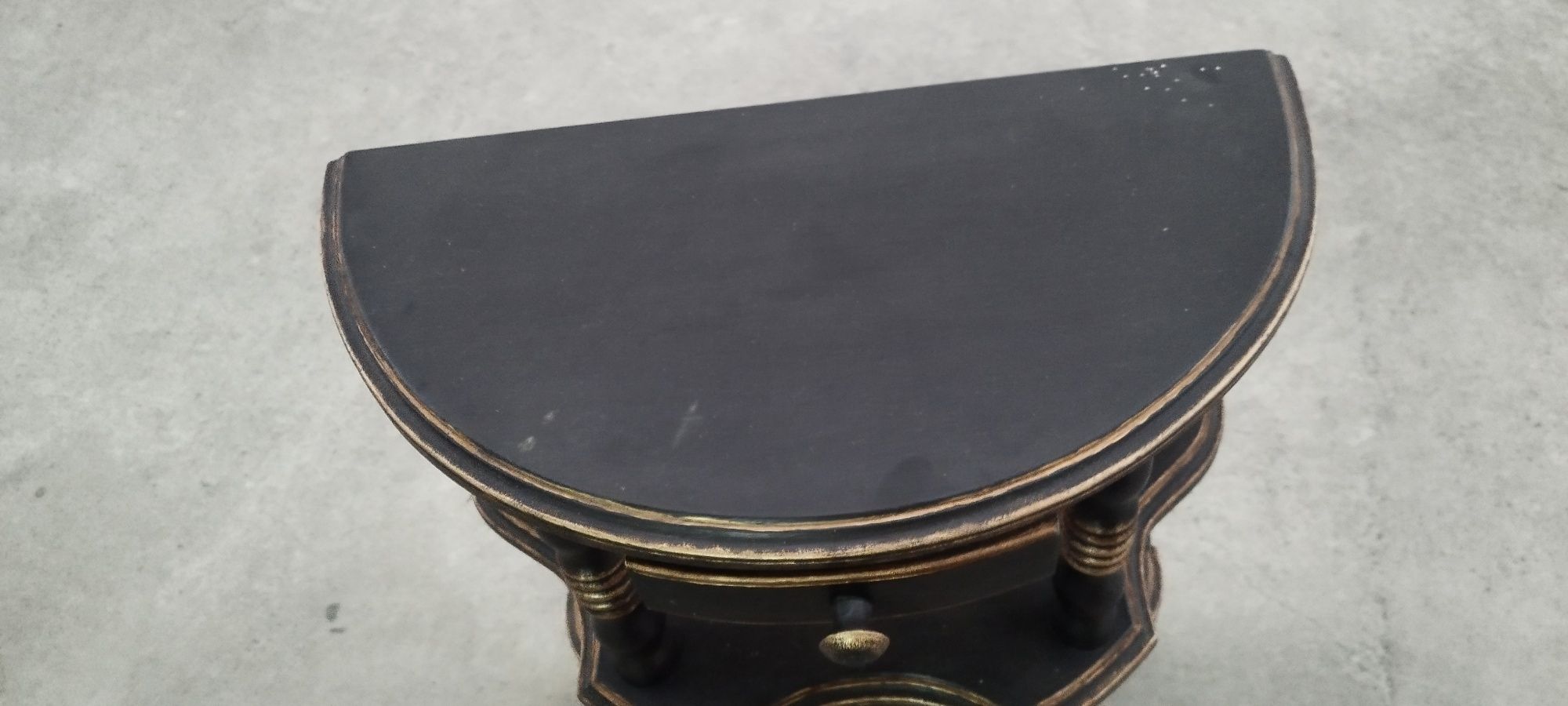 Mesa restaurada .