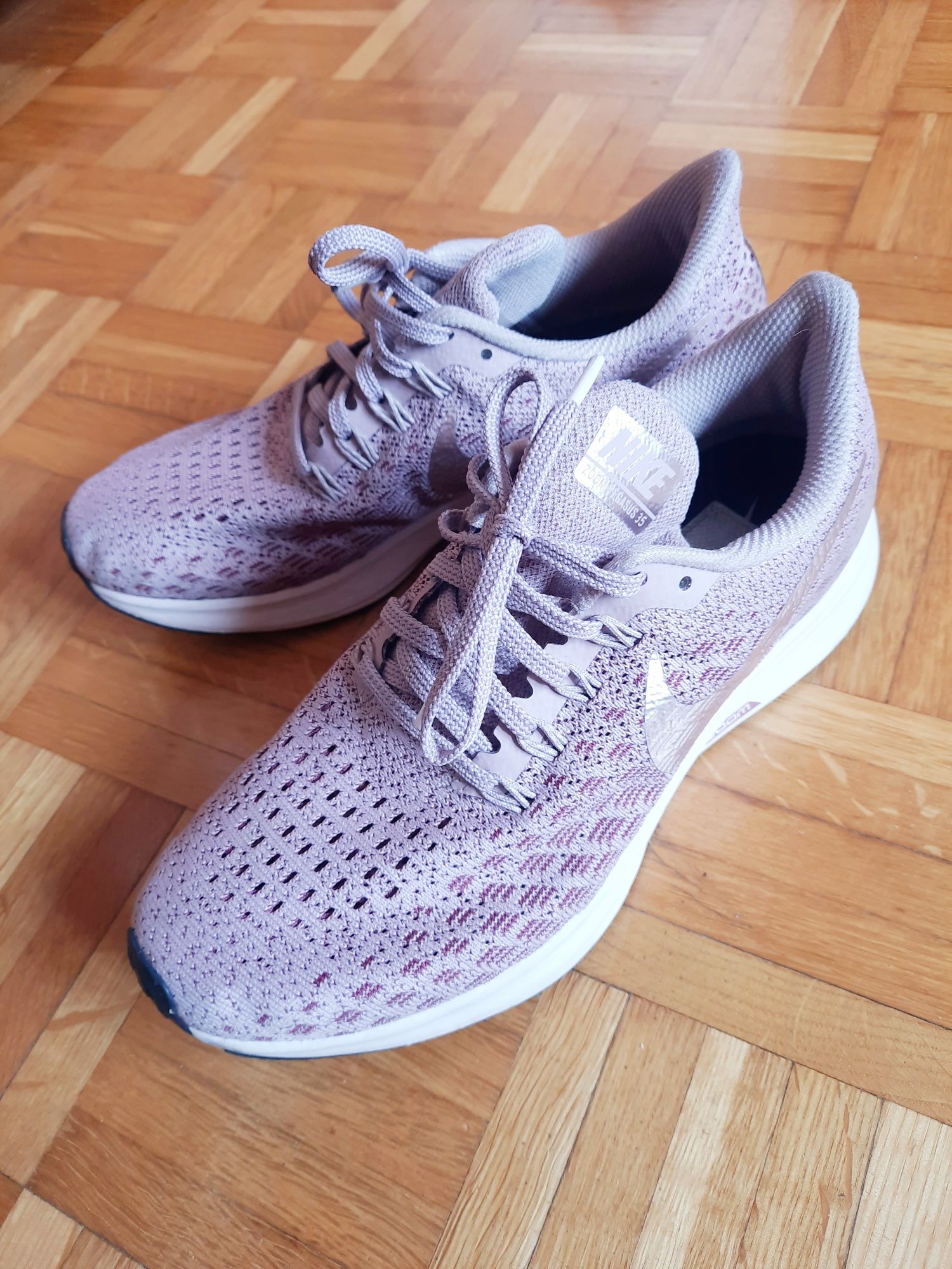 Piękne sneakersy adidasy nike running jak nowe