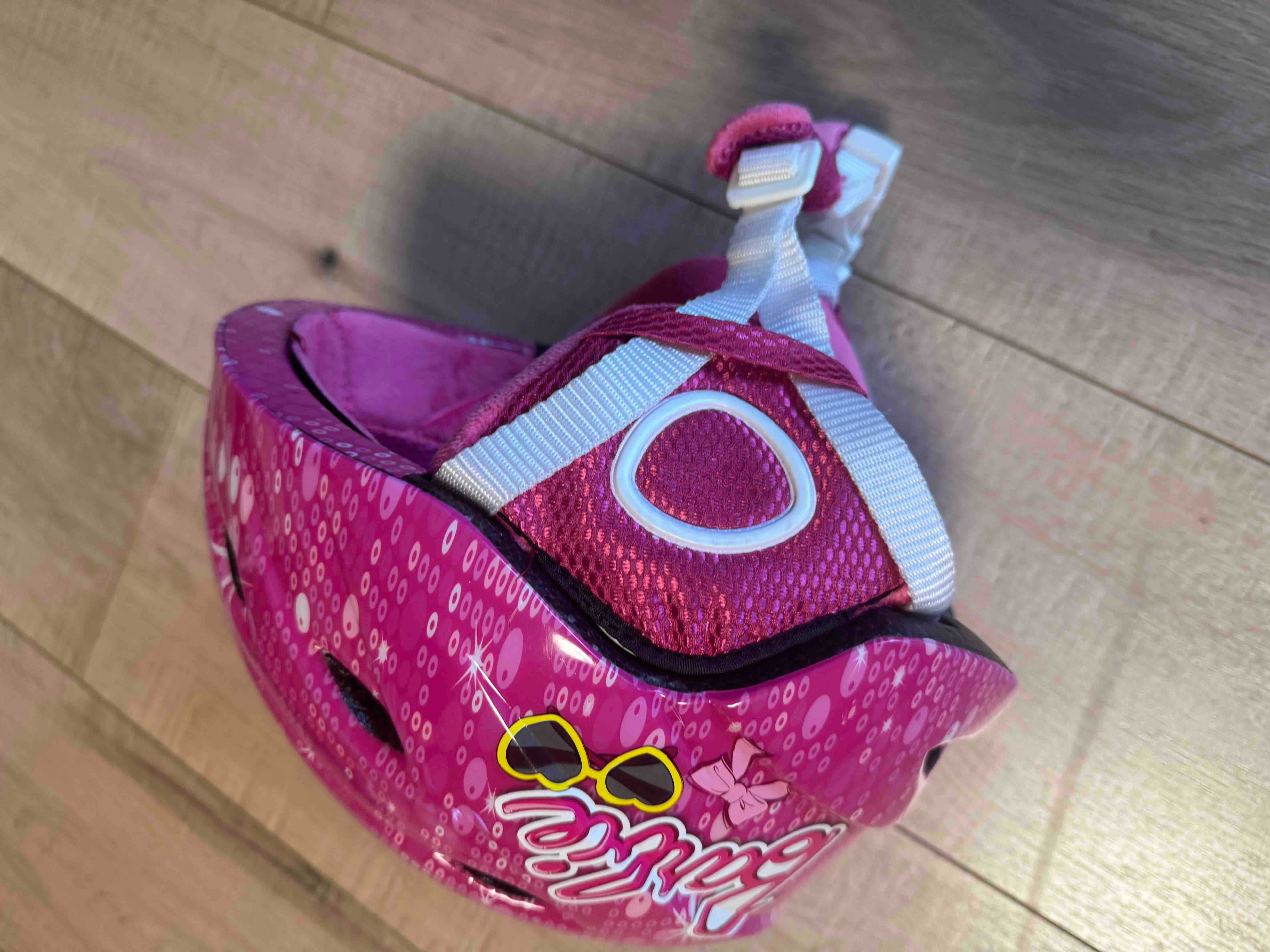 Kask narciarski dla dziecka z Barbie. Różowy!
