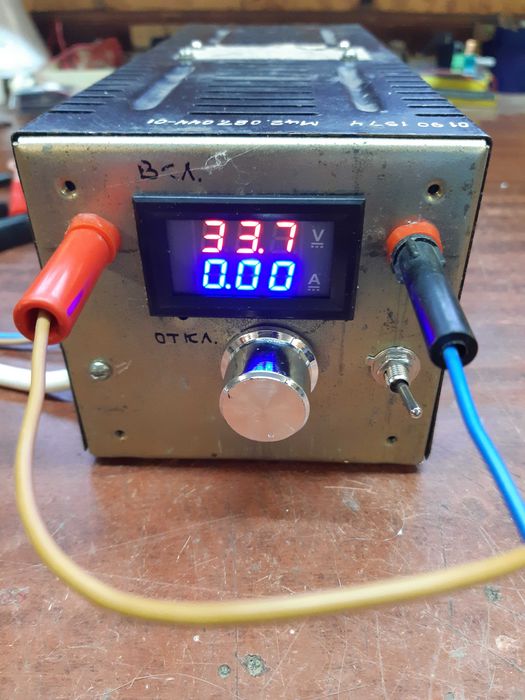 Блок питания регулируемый АС220 DC 12V-DC 35V 150 Вт с вольтметром
