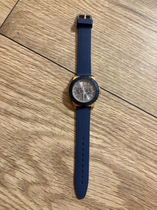 Zegarek  Guess granatowy