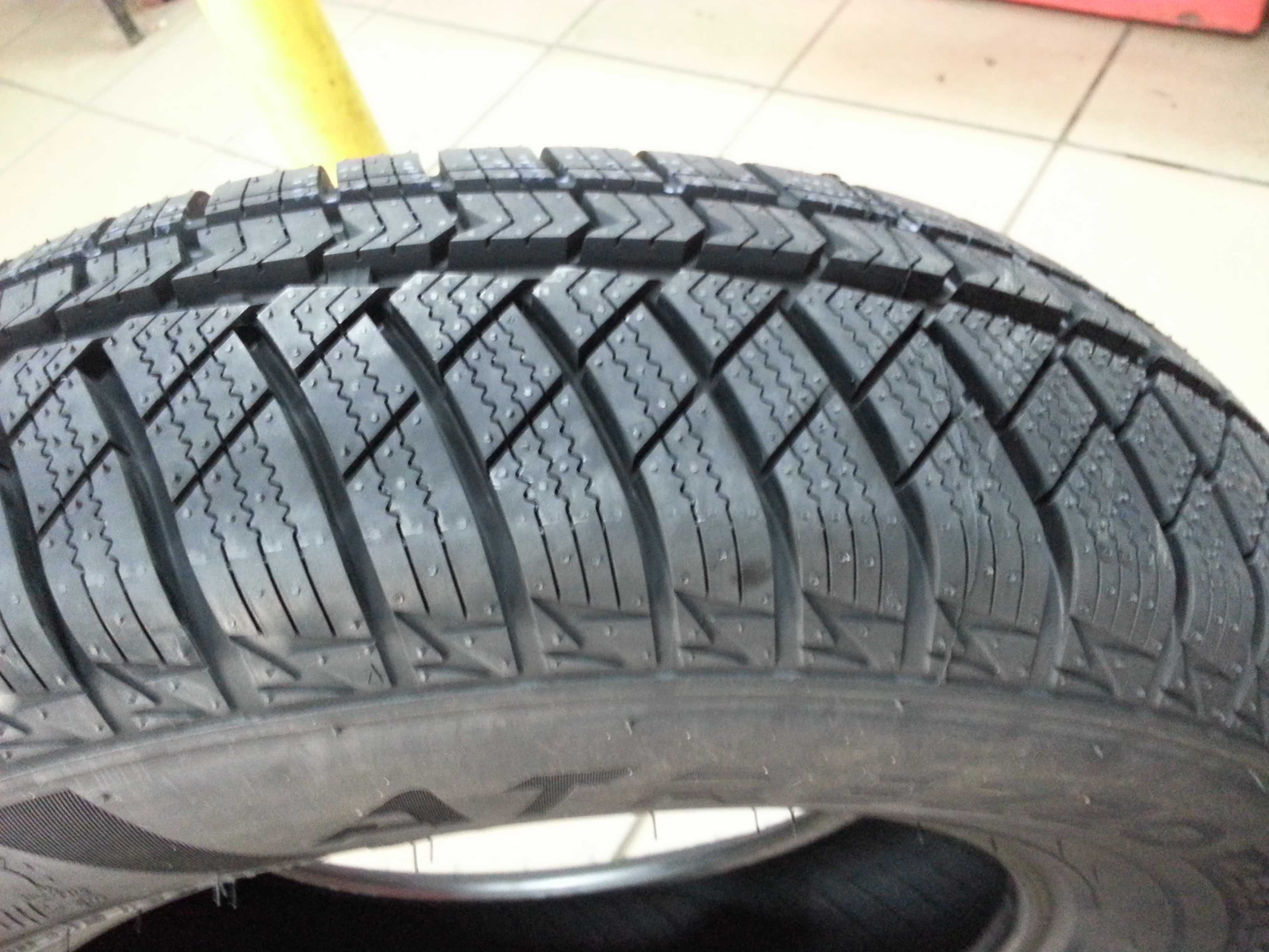 Opony wielosezonowe całoroczne 155/80r13 79T Sailun Atrezzo 4Seasons