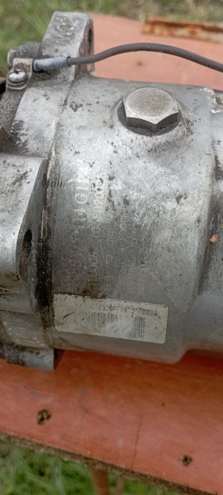Продам компрессор кондиционера ДжилиСК