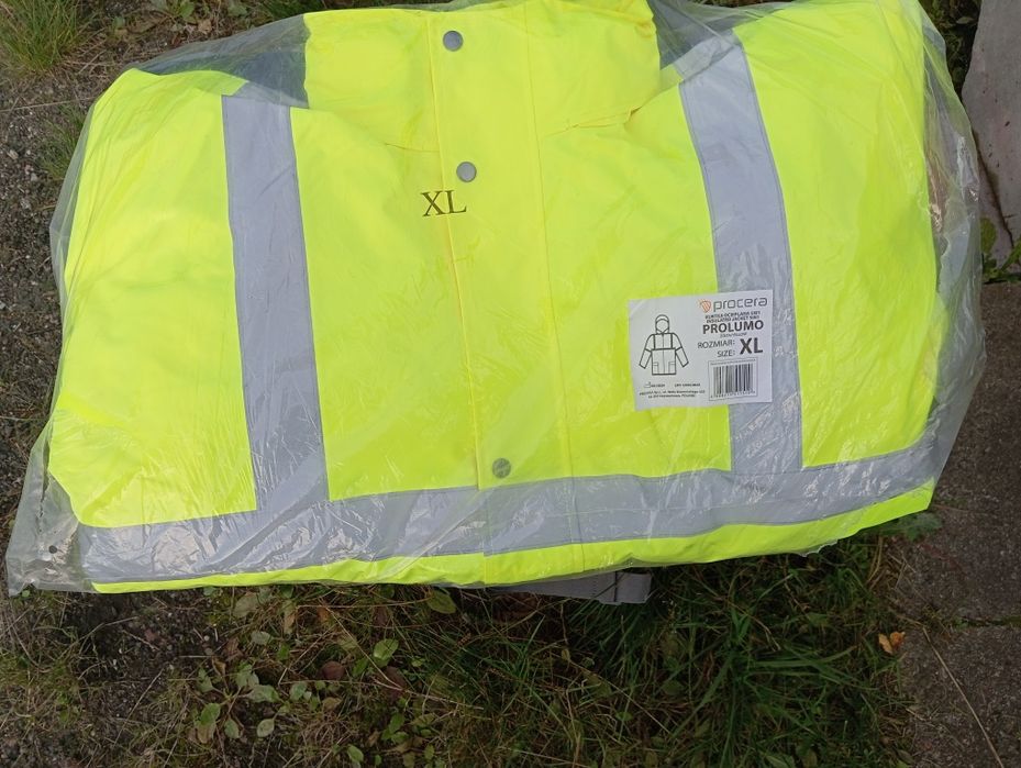 Kurtka robocza ochronna rozmiar xl .plus koszula robocza i spodnie.