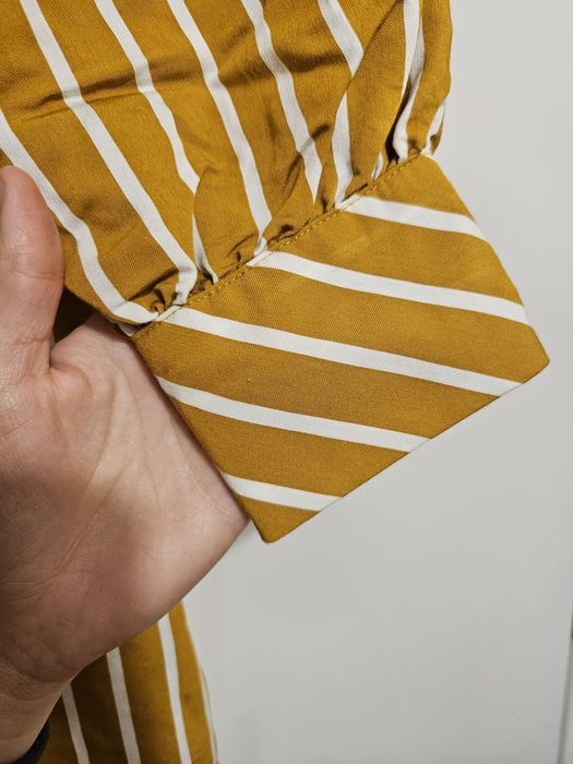 Piękna musztardowa długa sukienka w paski reserved 36 s wiskoza