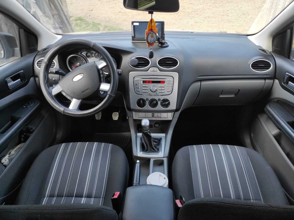 Продаю Ford Focus 2 універсал 1,6 бензин. Хороший стан