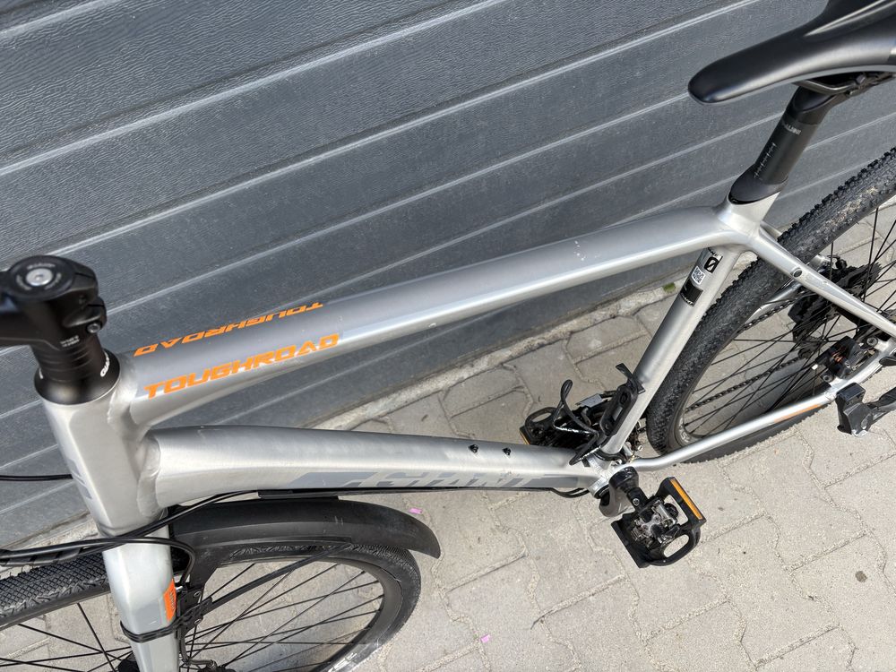 Rower Giant Toughroad L 28 hydraulika Shimano 3x9 Specialized Cube
