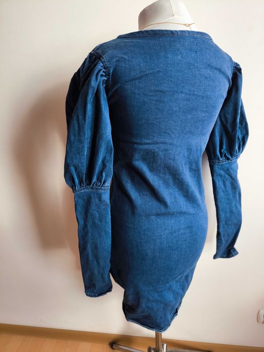 Jeansowa sukienka marki PrettyLittleThing w rozmiarze M (38)