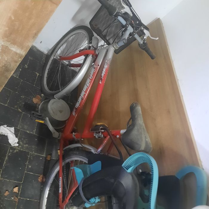 Rower górski czerwony