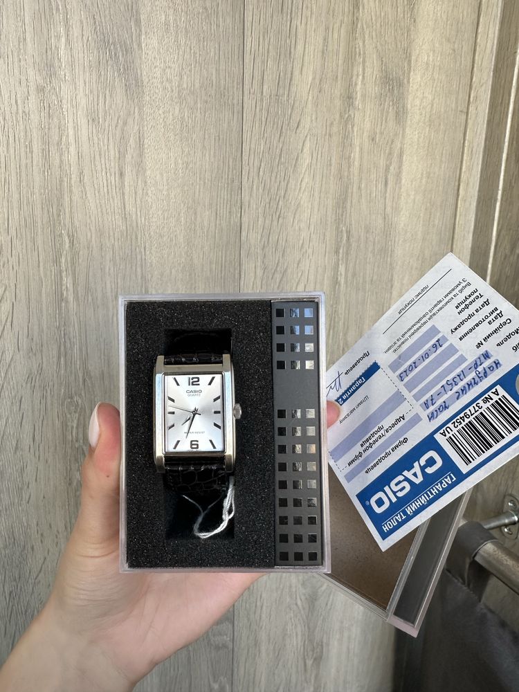 Жіночий годинник Casio LTP-1234LL-7A часи,old money