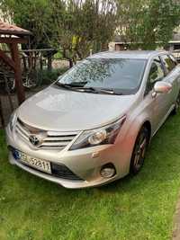 Sprzedam Toyotę AVENSIS PREMIUM 2014