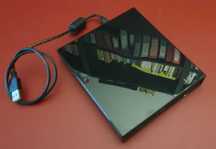Unidade de DVD+-R/RW portátil Lacie USB 2.0 8x design por Sam Hecht