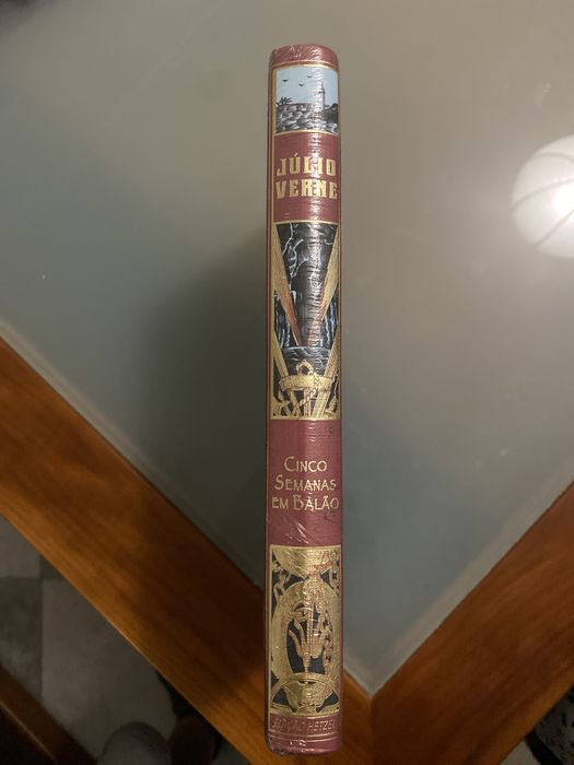 Livro Júlio Verne - Cinco Semanas em Balão