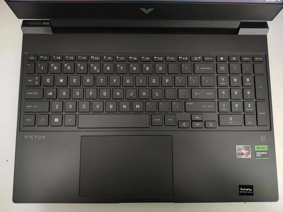 Laptop HP Victus 15/ Ryzen 5 5600H/ RTX 3050/WIN11
