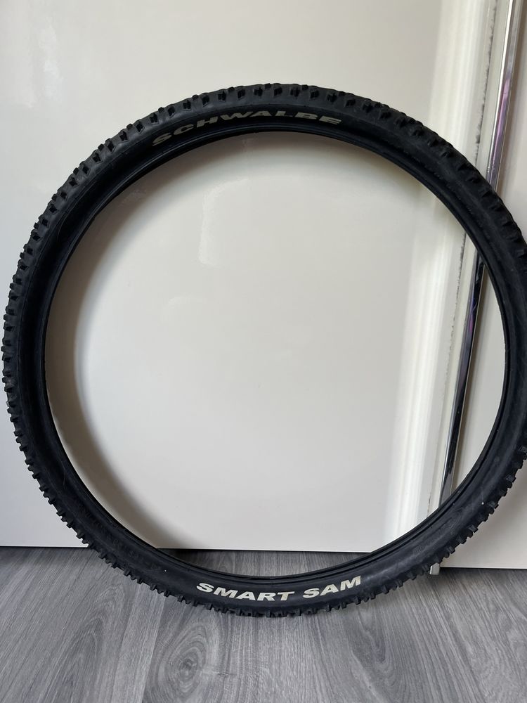 Велосипедна шина Schwalbe 26x2.1