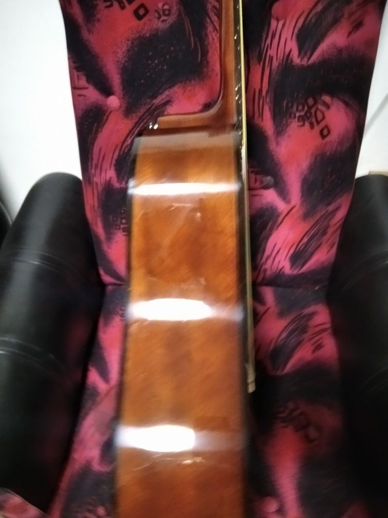 Gitara akustyczna Ibanez