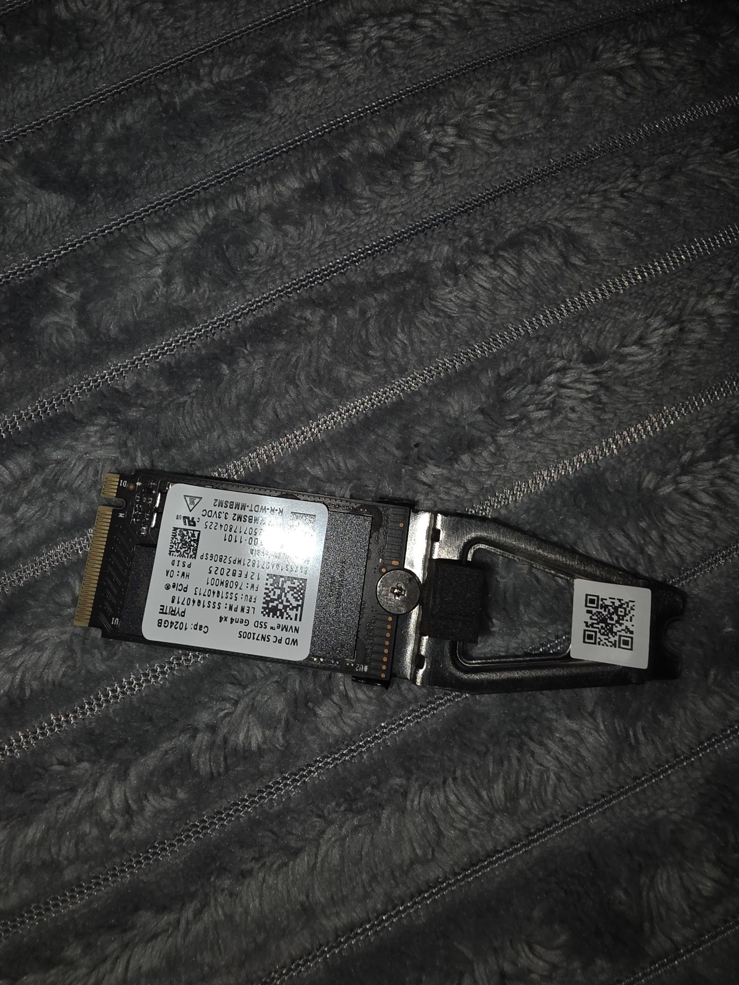 SSD 2242 WesternDigital 1 TB + Adaptador 2280