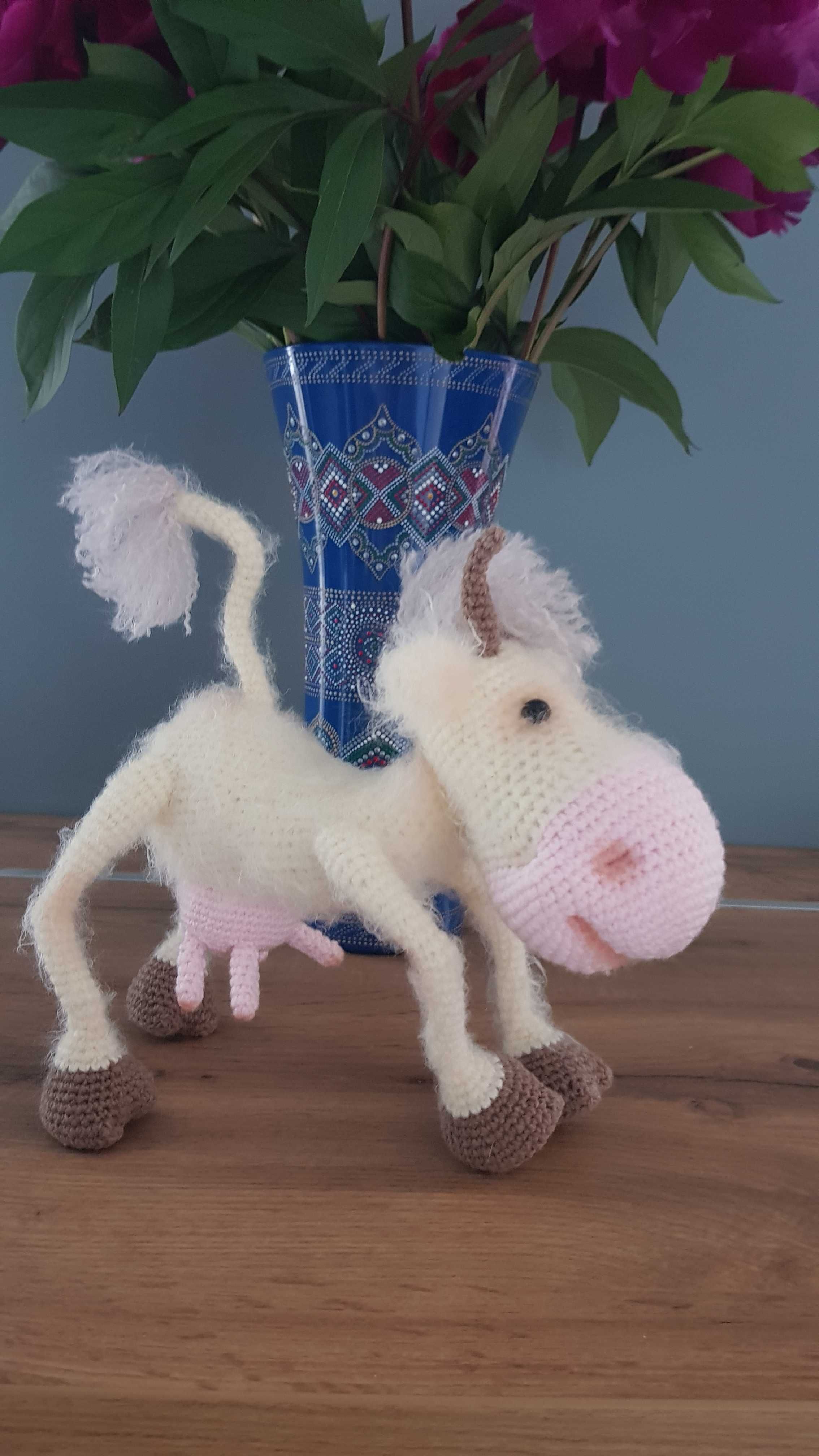 Мягкая игрушка ручной работы вязаная крючком. Коровка-Бурёнка