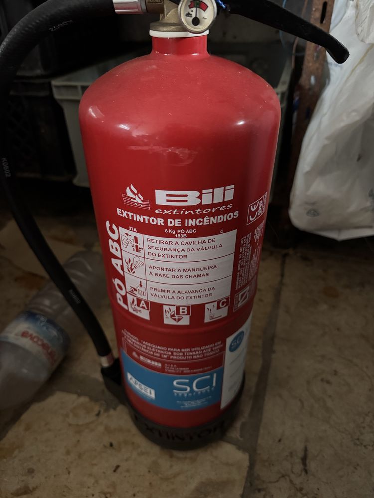 Extintores de pó quimico ABC 6kg