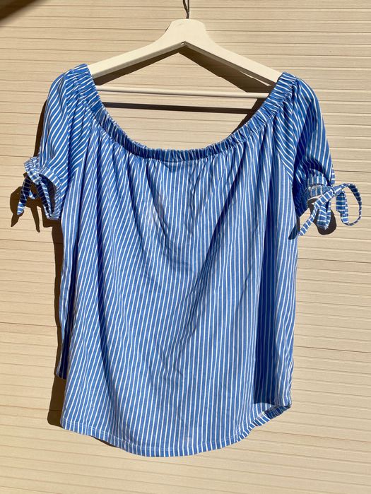 koszulka z odkrytymi ramionami