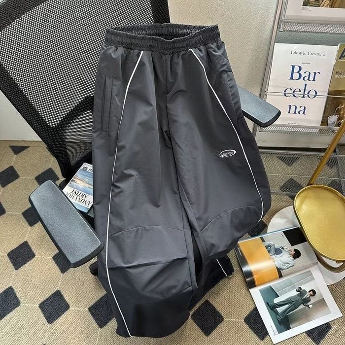 Нейлонові штани streetwear