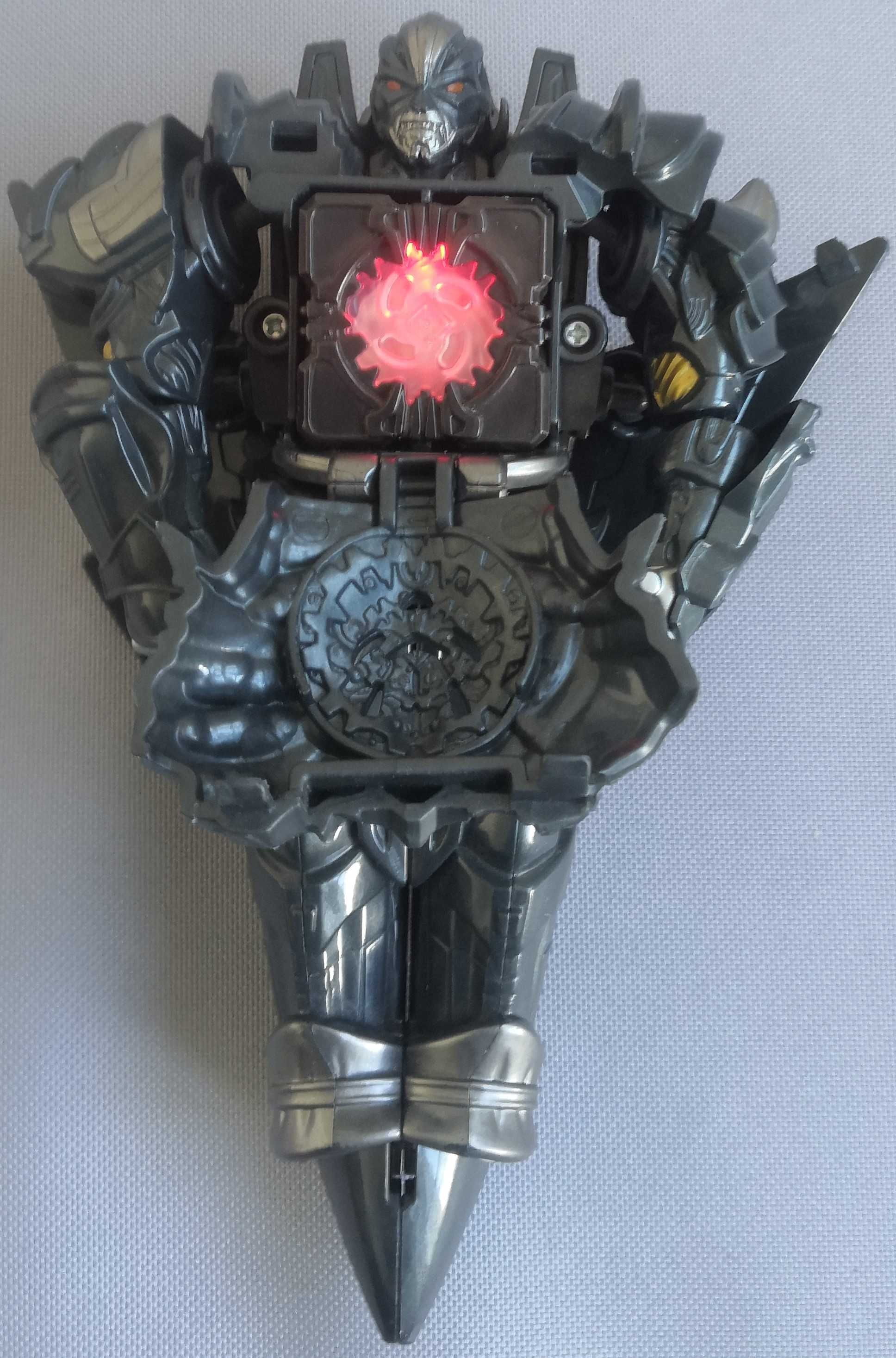 Transformers All Spark wraz z wszech iskrą firmy Hasbro