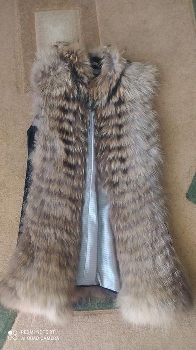 Метелица натуральная меховая жилетка жилет хутряна енот хс розмір