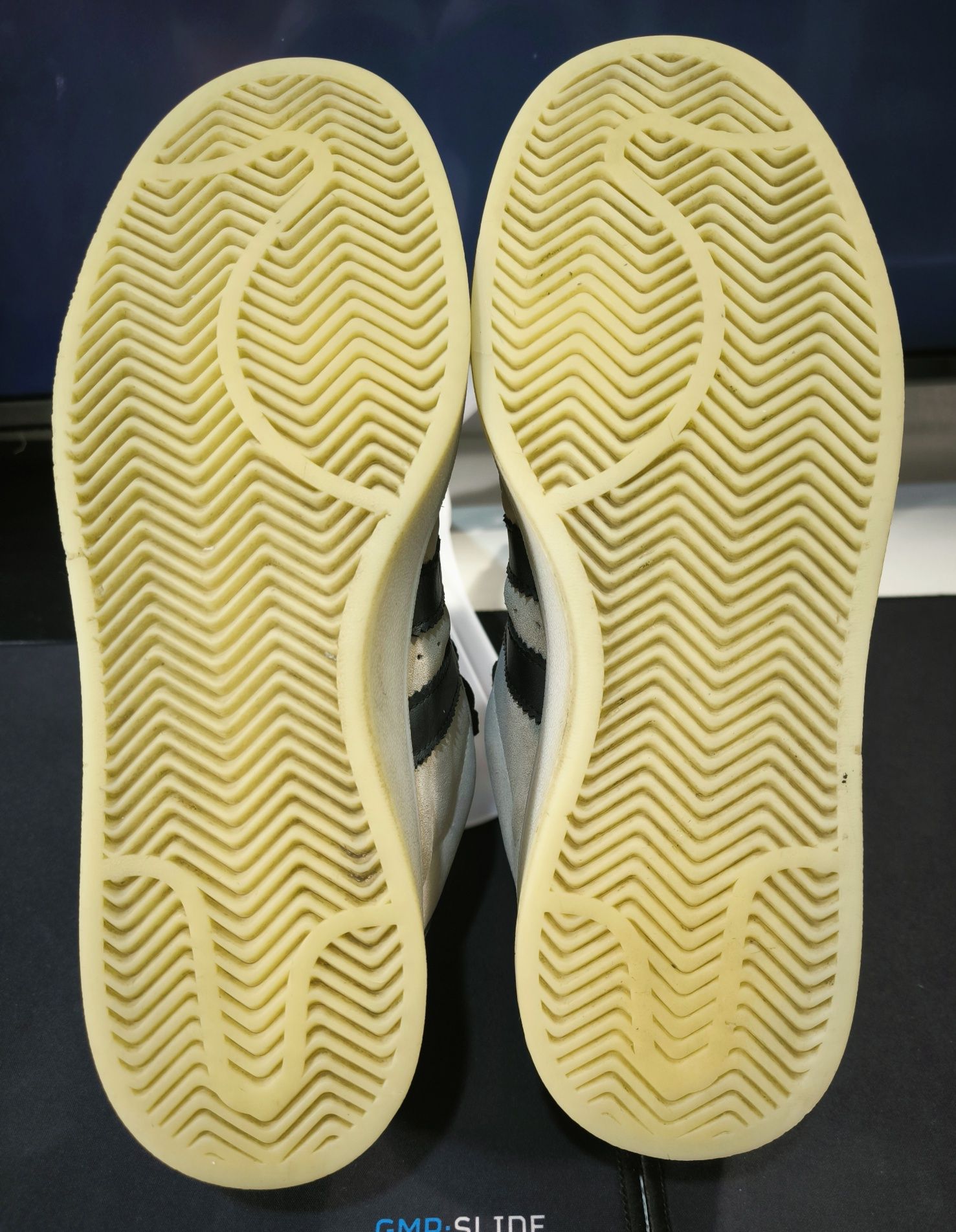 Adidas campus originais cinzentos