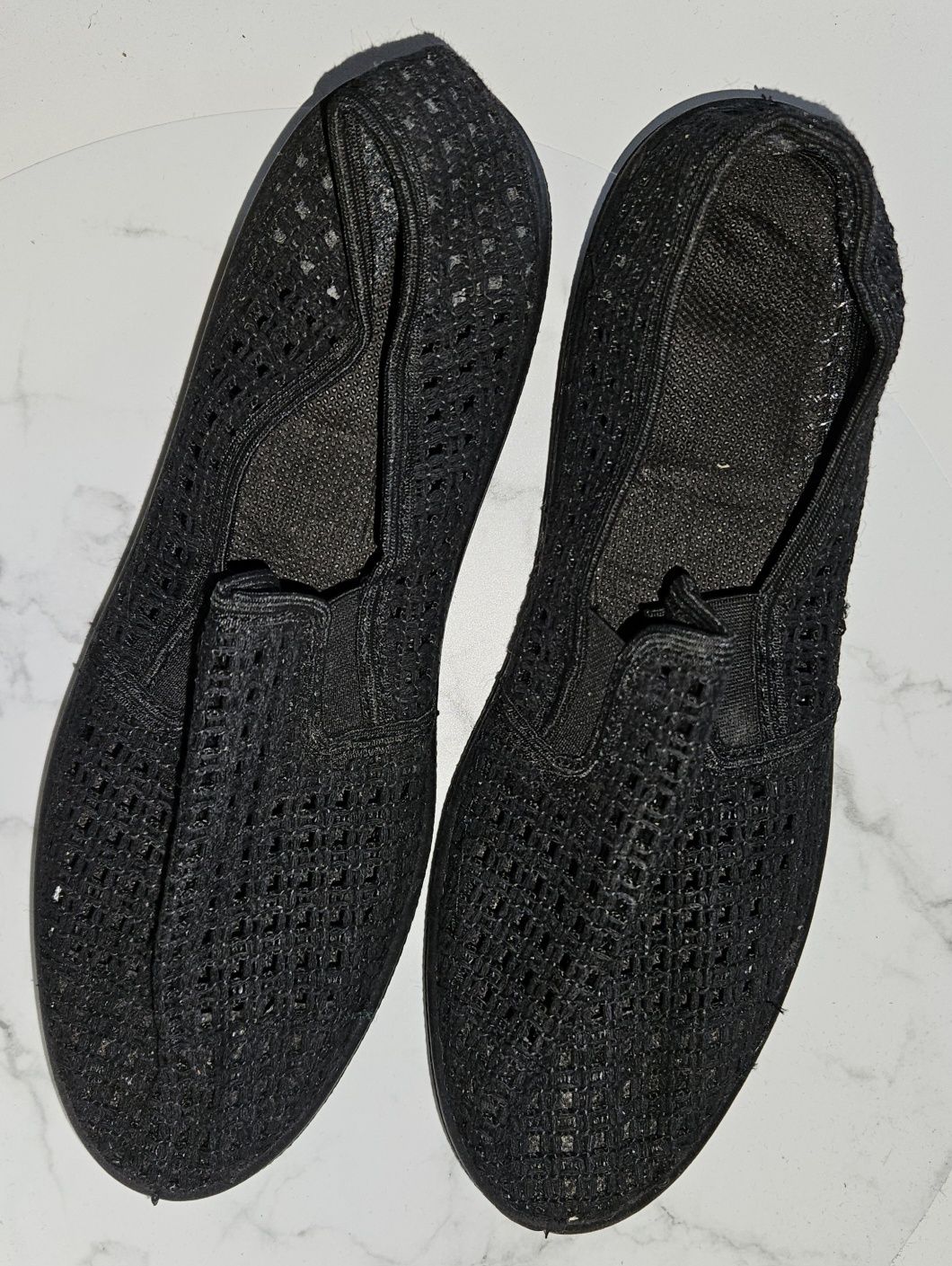 Czarne nowe loafersy espadryle oddychające 40