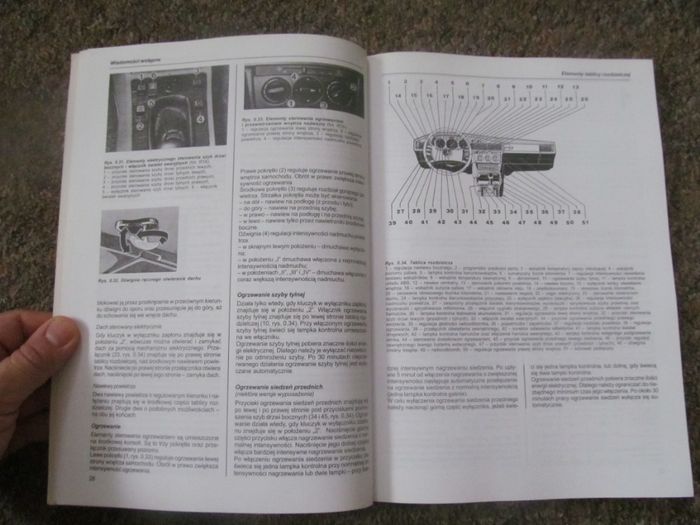 książka "Autoryzowana instrukcja napraw Fiat 126p", stan db.