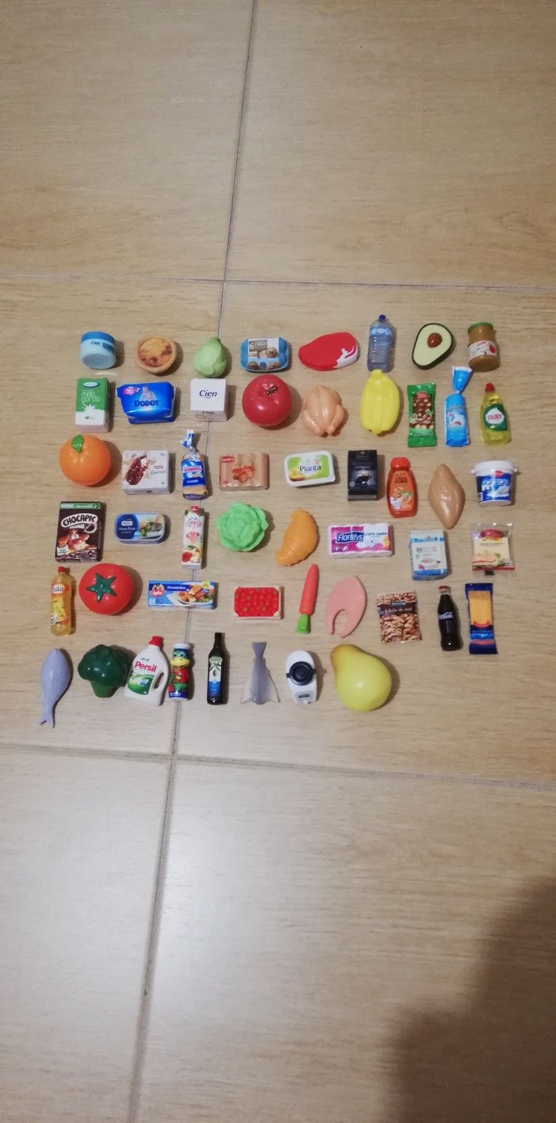 51 miniaturas de alimentos