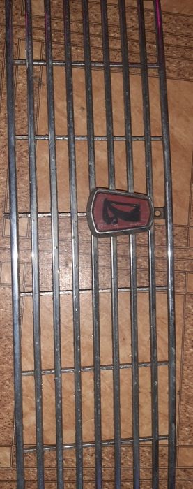 Продам решетку на радиатор на ваз 2101