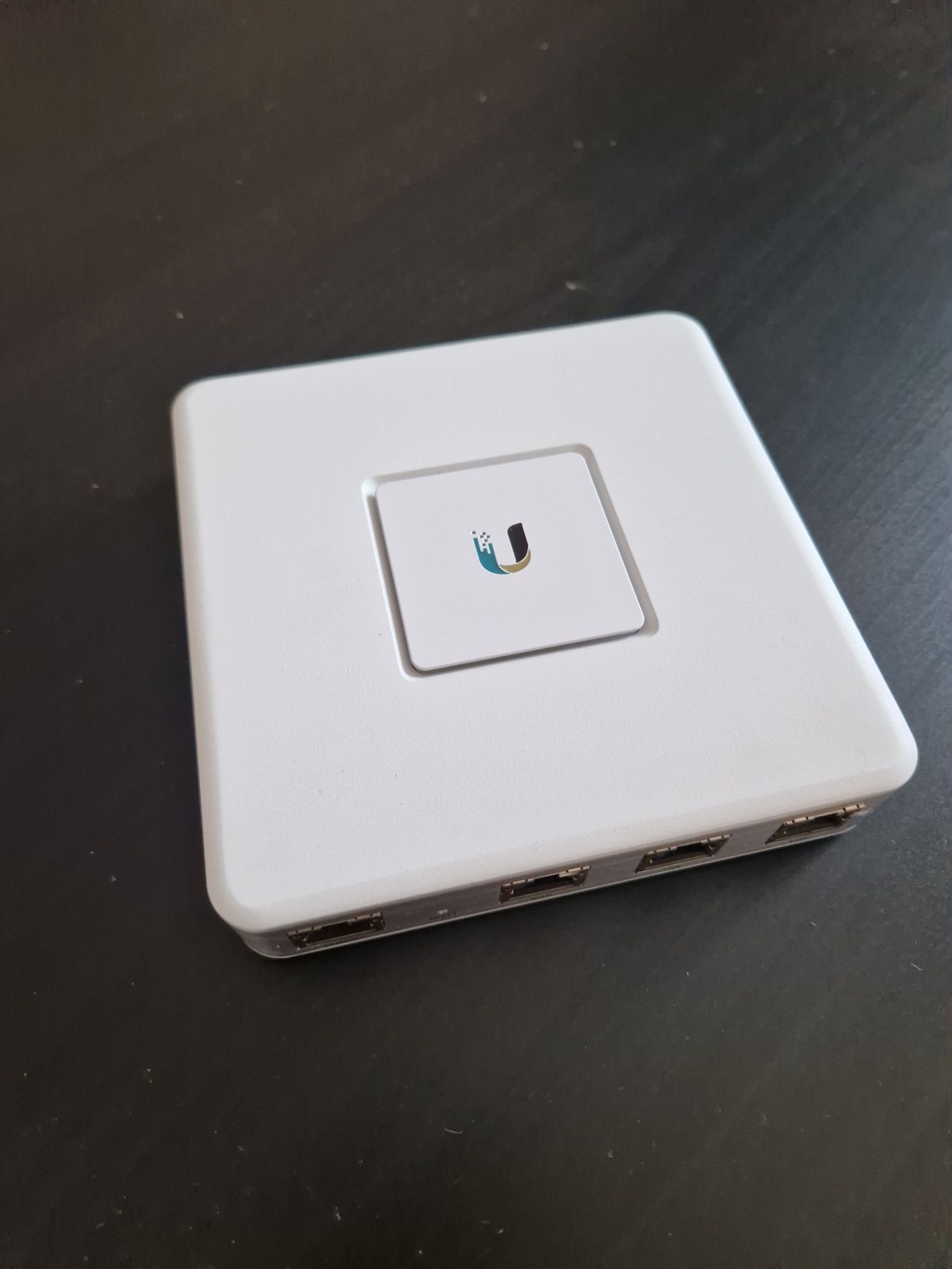 Router Ubiquiti USG