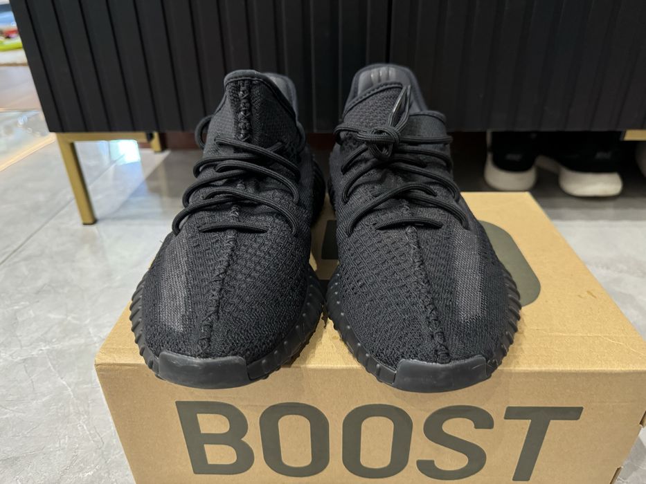 Idealne Adidas Yeezy 350 onyx 45 1/3