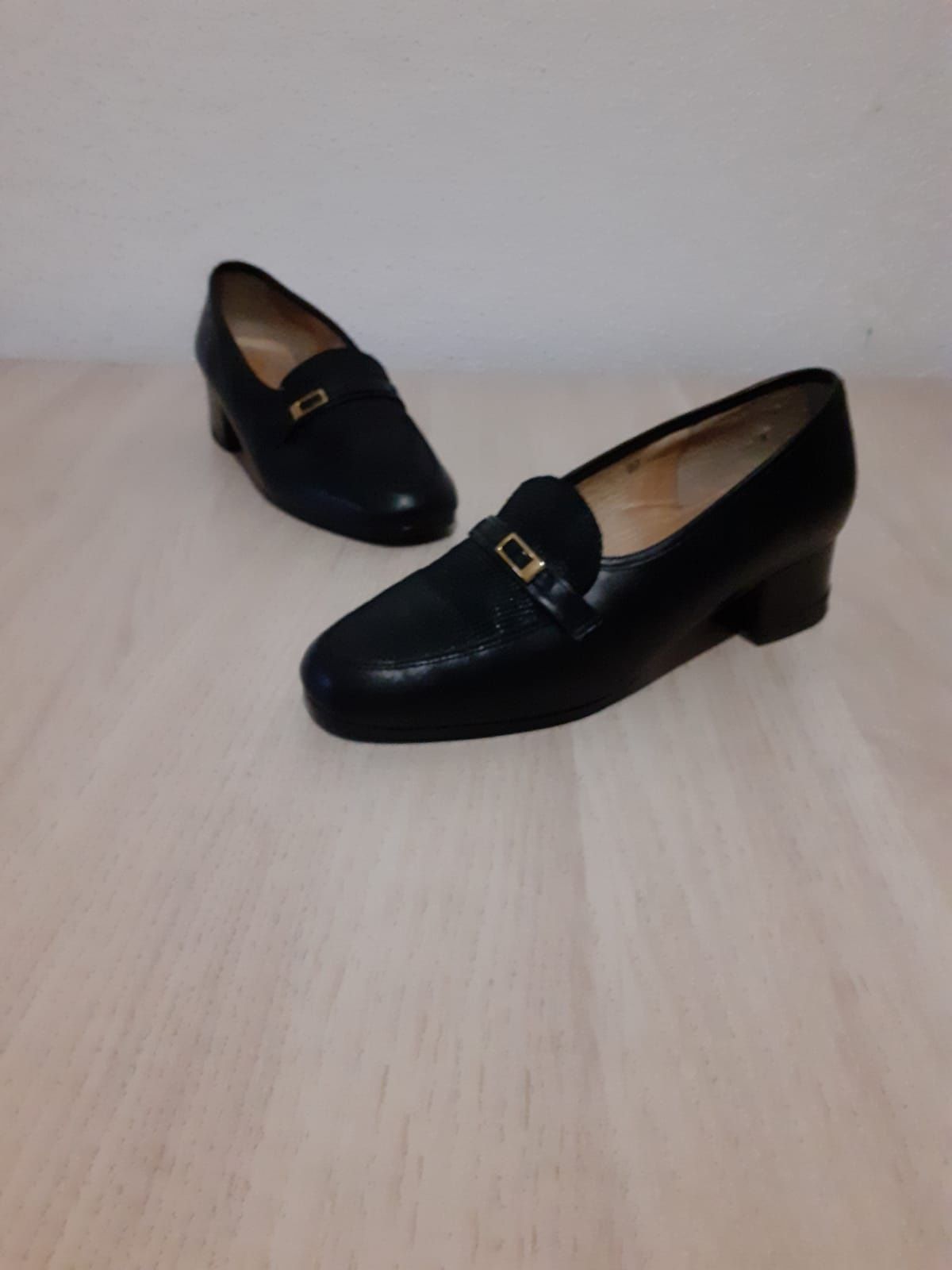 Sapatos Gladys Tamanho 37