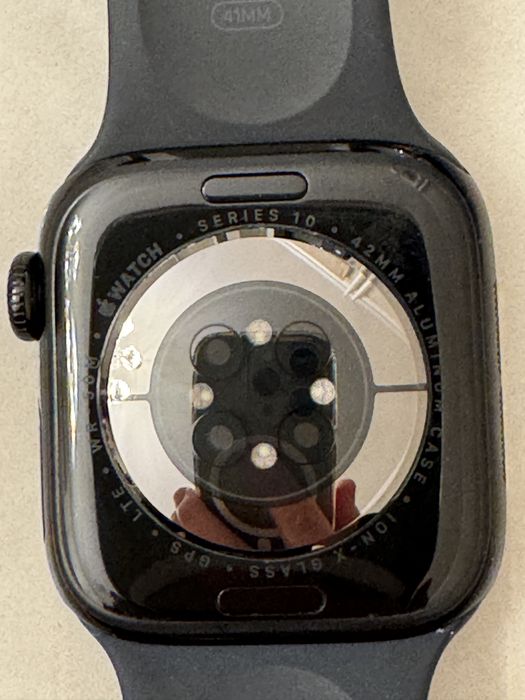 Apple Watch Series 10 LTE 42mm Jet Black акб 100%
