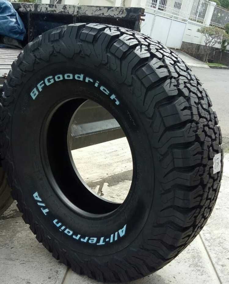 265/70 R16 Всесезонні шини BFGoodrich T/A KO2 265/70/16