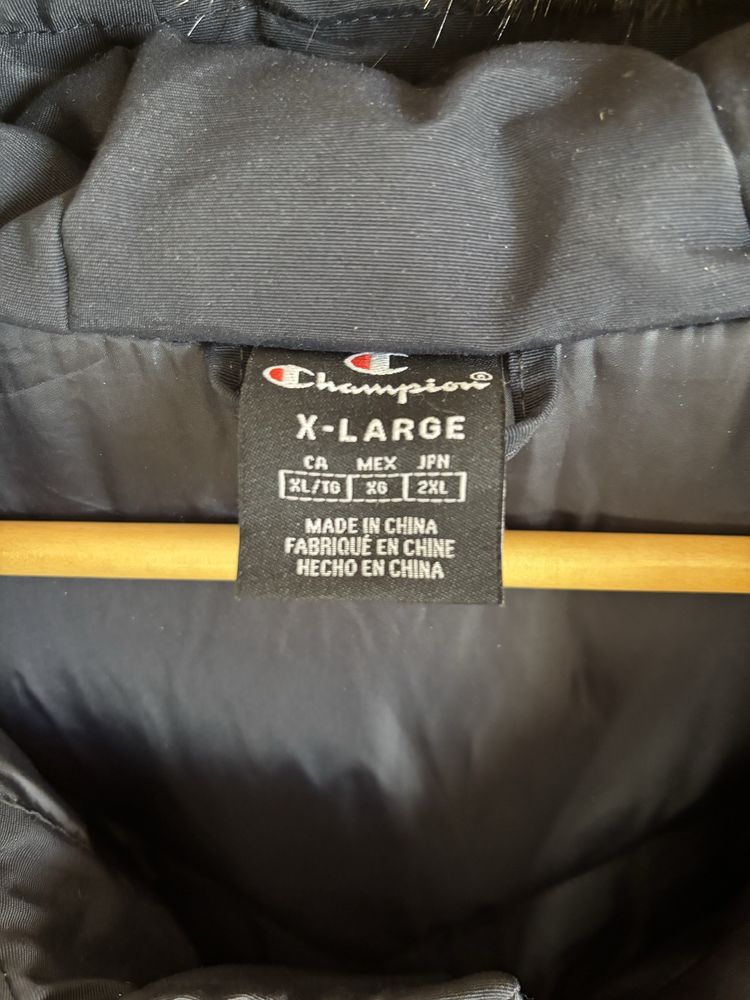 Пуховик чоловічий,Аляска Champion L-XL
