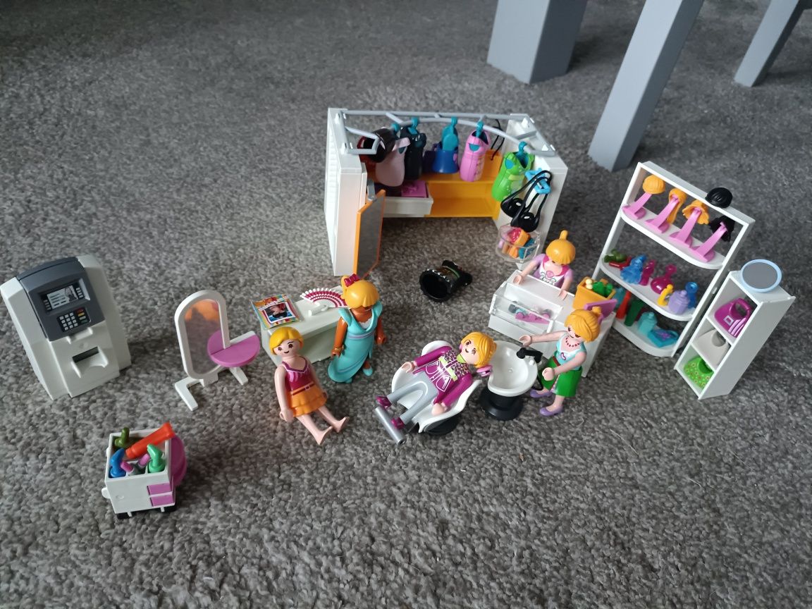 Zestaw Playmobil salon fryzjerski i garderoba.