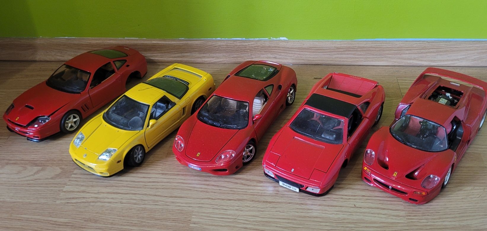 Modele samochodów Bburago Motor max Maisto ferrari 1:18